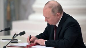 fDi 2 March 2022 Putin signing